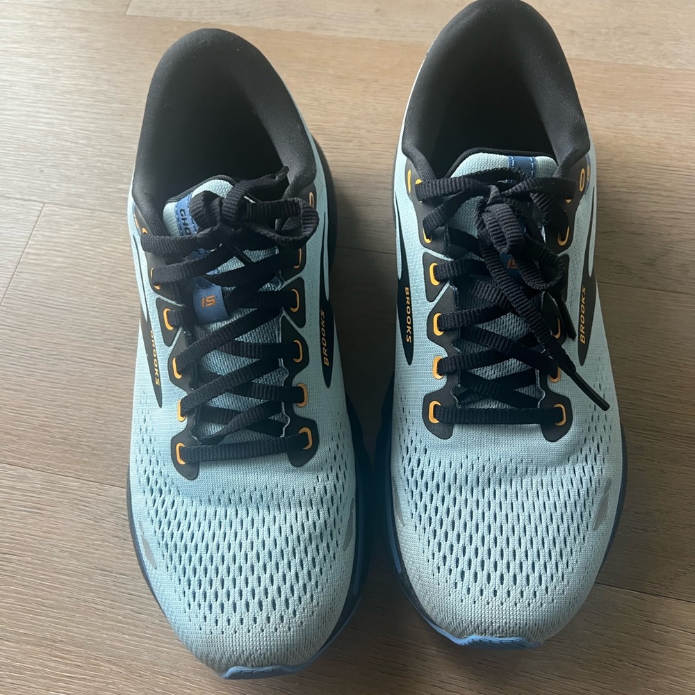 Brooks Ghost 15 Neutral Womens Running Shoe Size 9.5